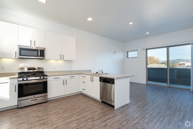 2BR, 2BA - Two Bedroom