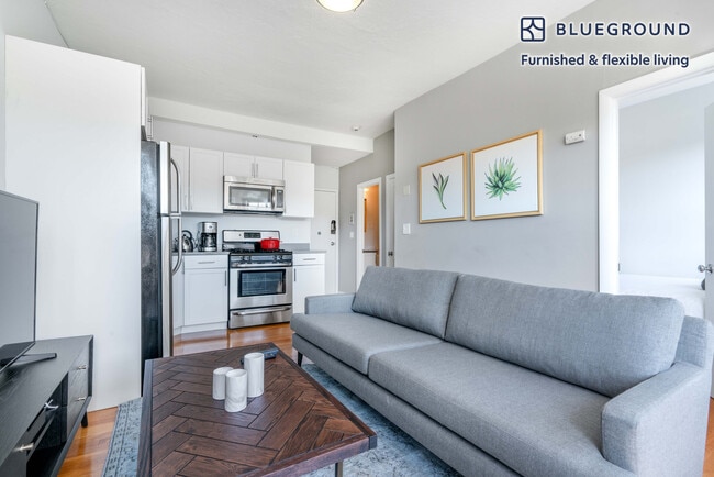 Photo - 179 St Botolph St Unidad FL3-ID137