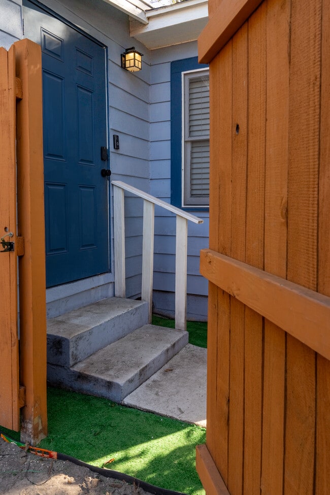 Photo - 606 Woodlawn St