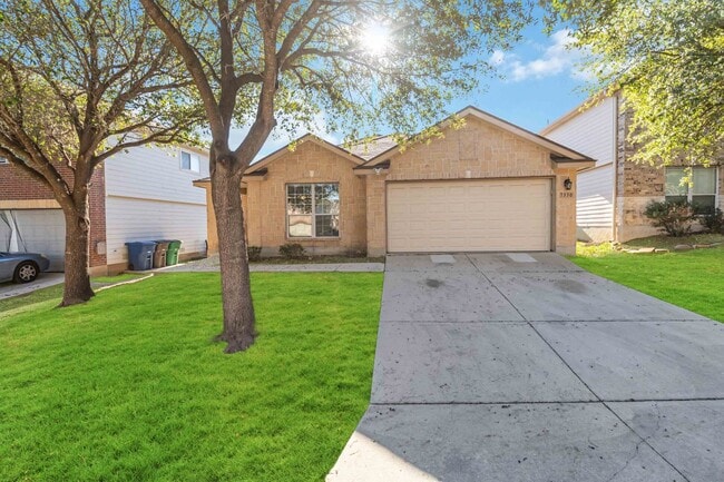 Photo - Gorgeous 3 bedroom, 2 bath home with a study near the Forum & Randolph AFB!