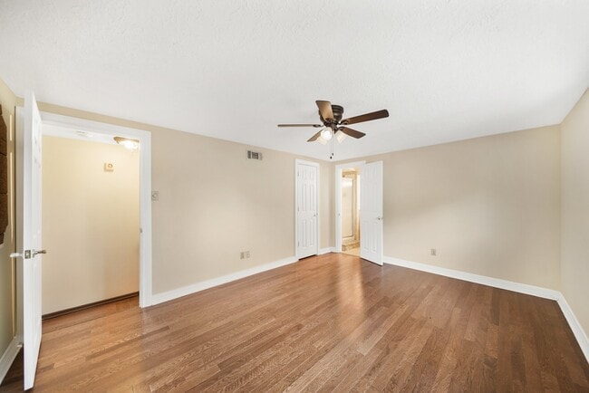 Building Photo - 4419 Grass Valley St