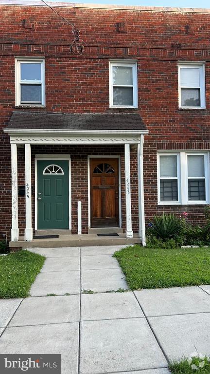 Building Photo - 4243 Eads St NE Rental