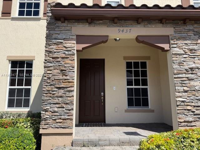 Building Photo - 9437 SW 171st Ct