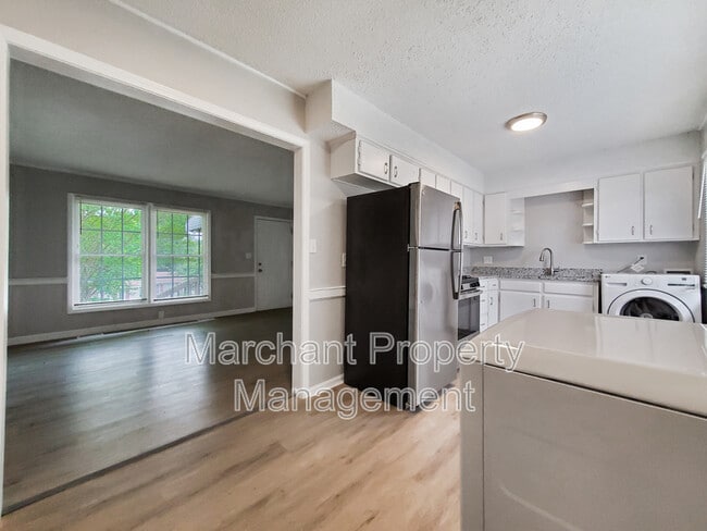 Photo - 719 State Rd S-42-7123