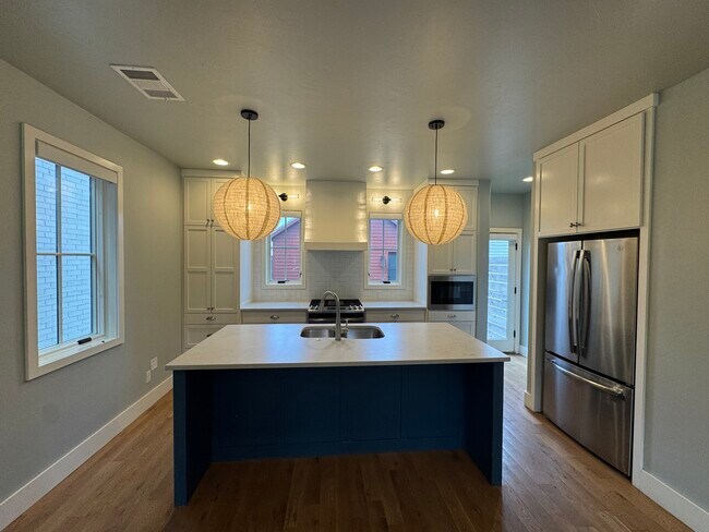 Photo - 1817 Runway Blvd