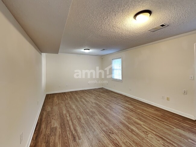 Photo - 4098 Amberly Ct