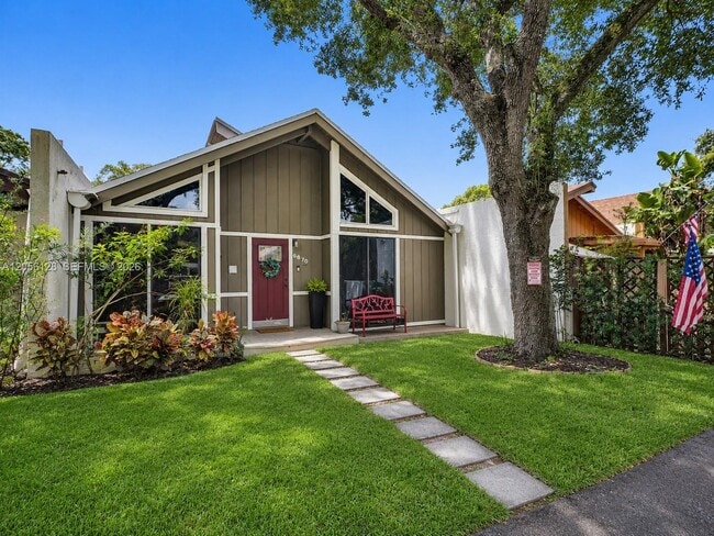 Building Photo - 6870 NW 30th Ave