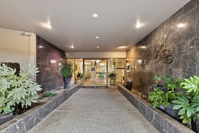 Photo - 1Bd/1Ba Edmonds Condo Unit 106
