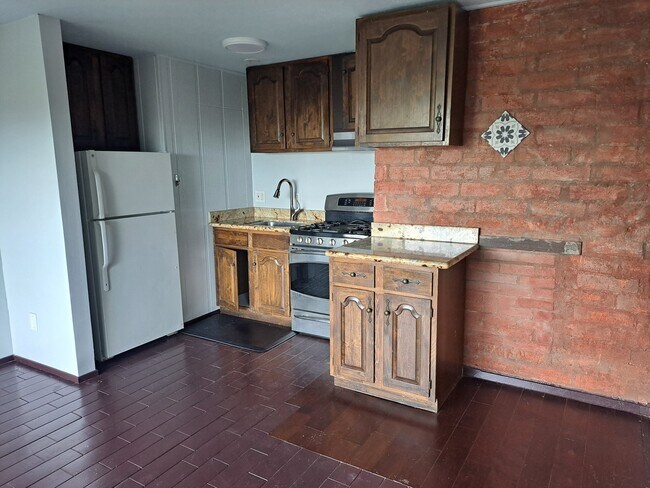 Photo - 6170 Plymouth Ave Unit South