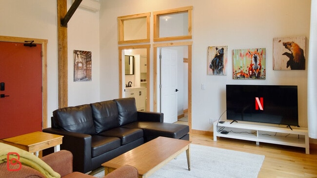 Building Photo - 501 2 Avenue-SI ID1386640P