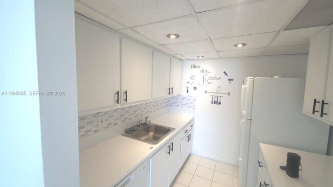 Photo - 2350 NE 135th St Unit 1402