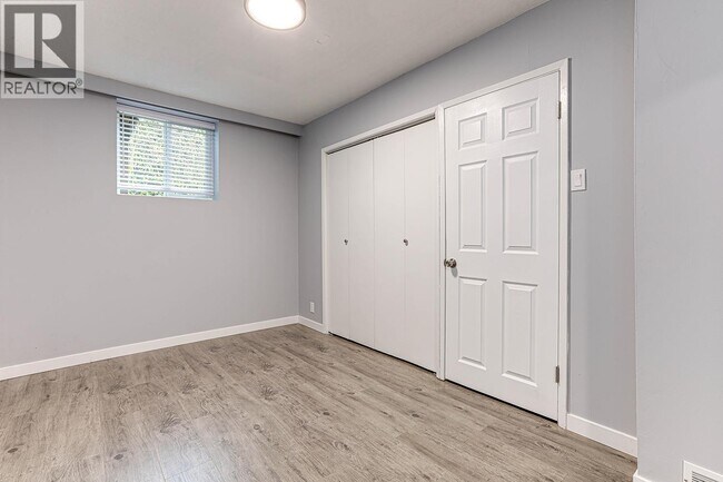 Photo - 811 Duthie Ave