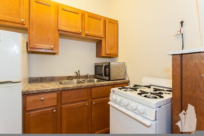 Photo - 428 W Surf St Apartment Unit #B3