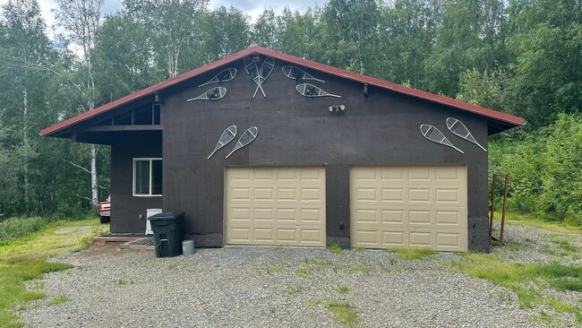 Photo - 3BR/2.5BA Home – Private with Large Detached Garage