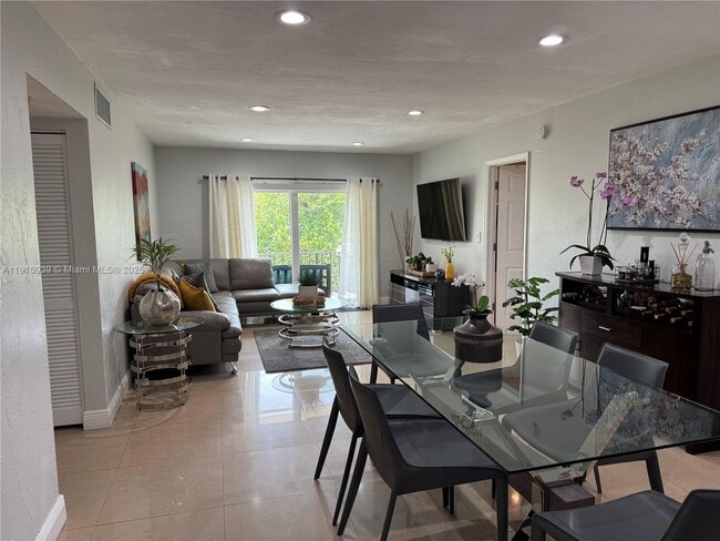 Photo - 14036 SW 90th Ave Unit 201-AA