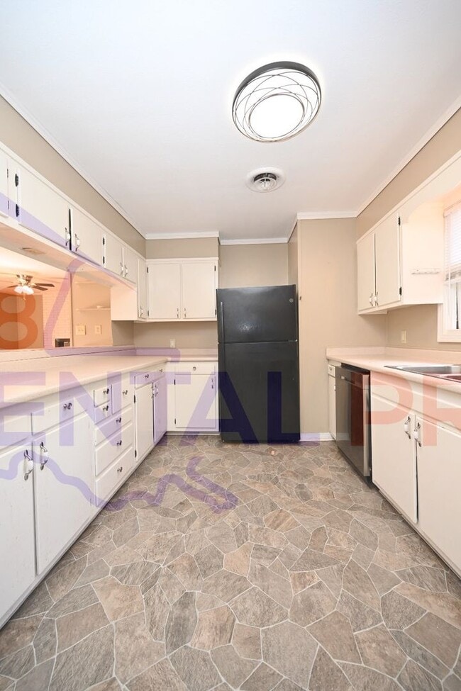 Photo - 1707 Lind Dr