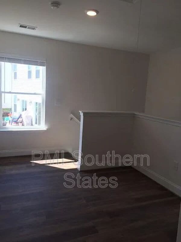 Photo - 207 Clarus Crk Wy