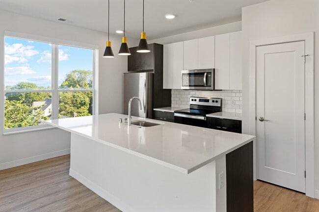 Photo - 5945 6th Ave Unidad 419