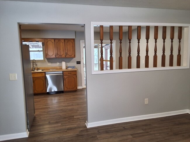 Photo - 1800 Preston St