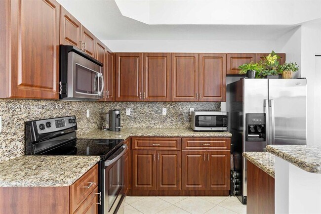 Photo - 970 SW 144th Ave