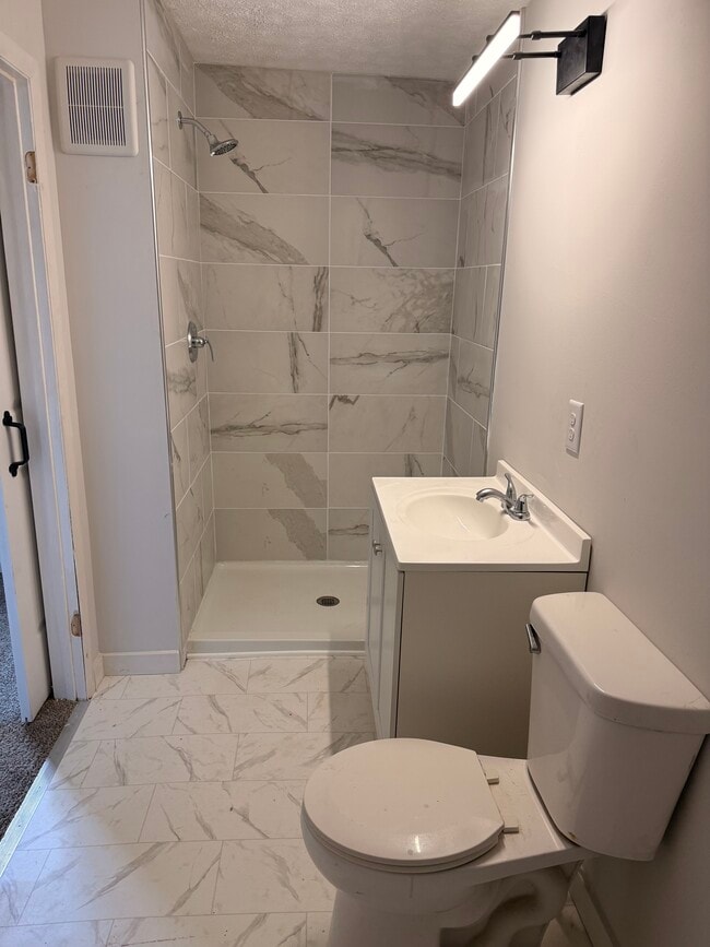 Photo - 508-510 W Lordeman Unit 510