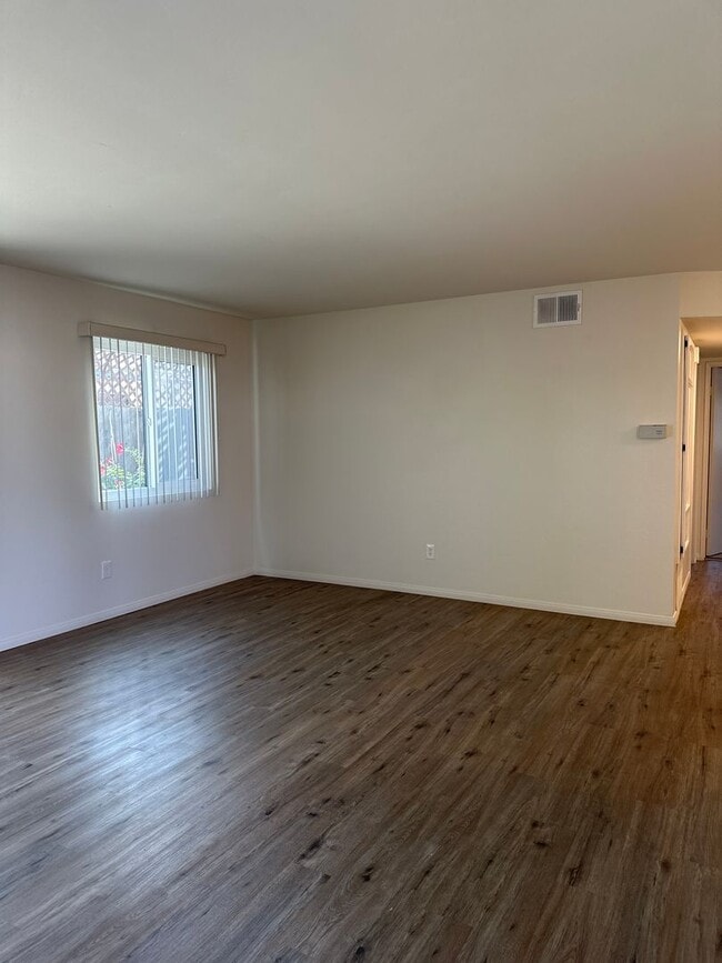 Photo - 408-14 Delaware St Unit 410 Delaware Street