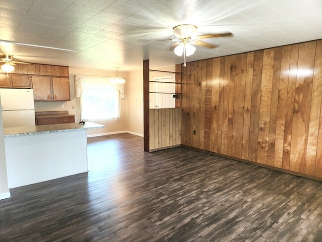 Photo - 901 Hillcrest Dr