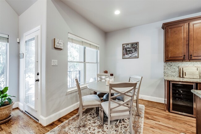 Photo - 5212 Washington Ave