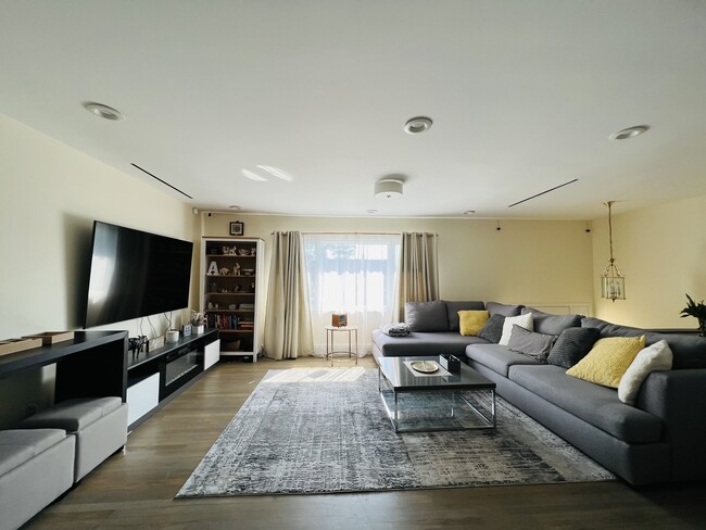 Photo - 66 Smith St Unit House