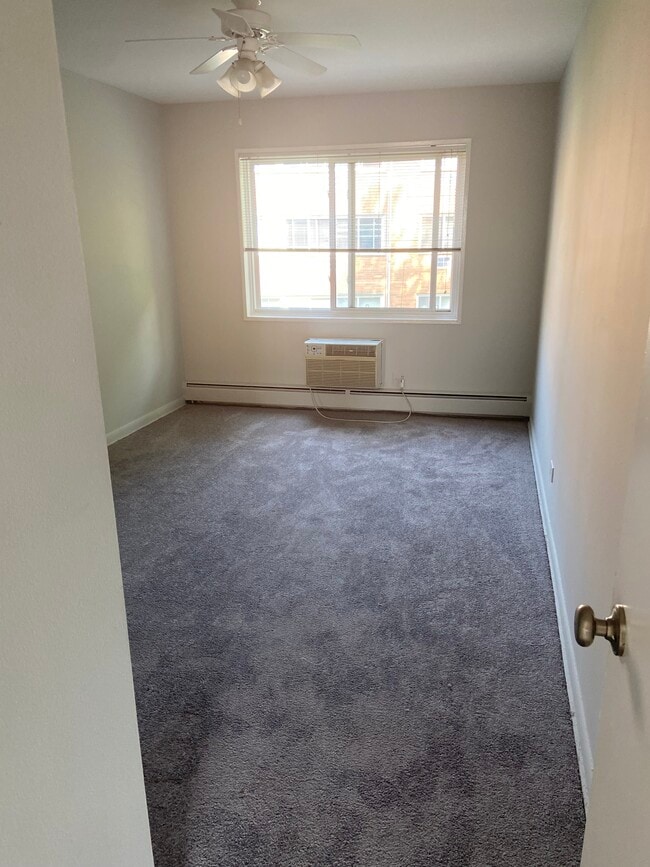 Photo - 8544 Niles Center Rd Unidad W2