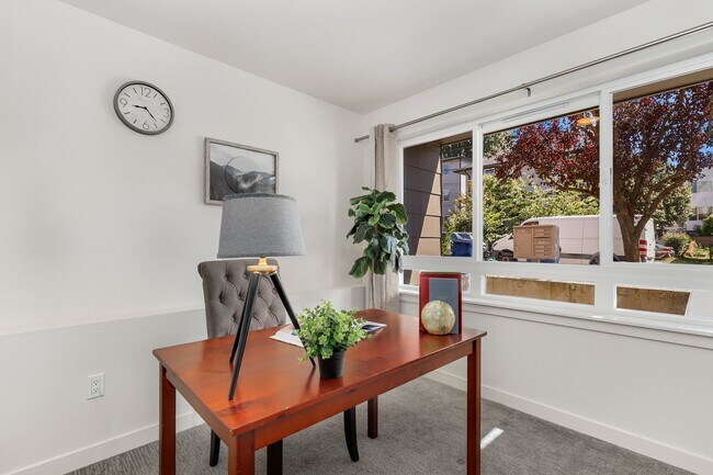 Photo - 6729 Mary Ave NW