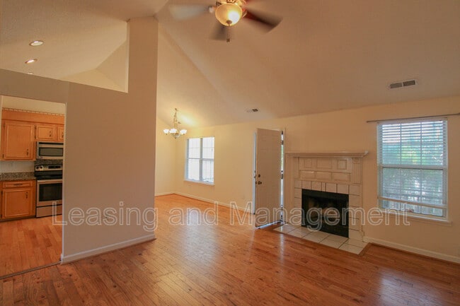 Photo - 1522 Theresa Dr