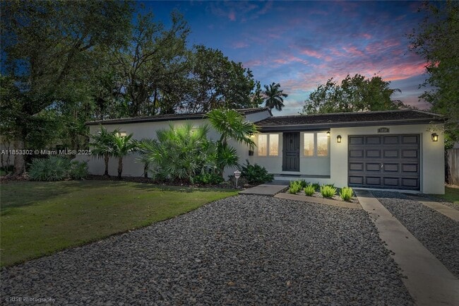 Building Photo - 5830 SW 51st St Rental