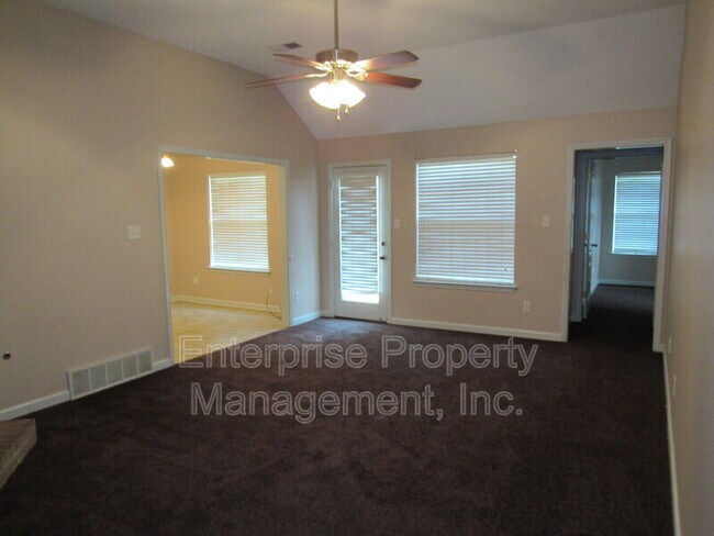 Photo - 9740 Riggin Dr