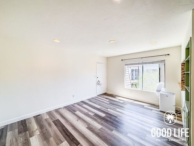 Photo - 4262 Wilson Ave Unit 11