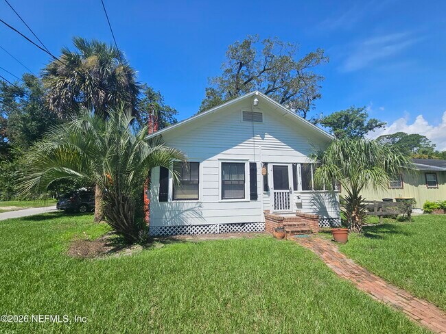 Photo - 3680 Rosemary St
