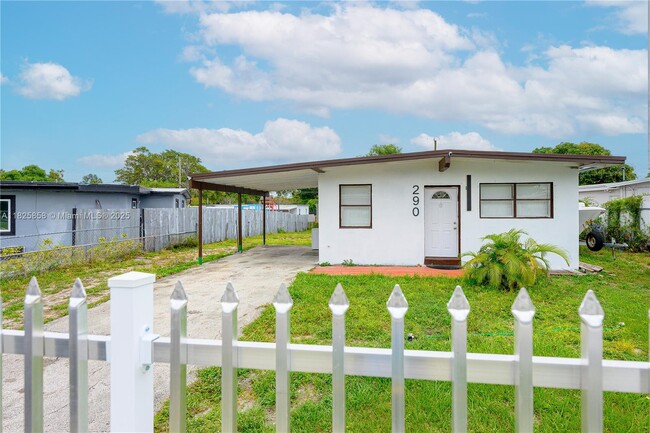 Photo - 290 NW 29th Ave Casa