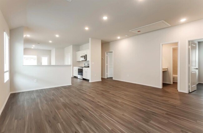 Photo - 2103 Crimson Lake Blvd