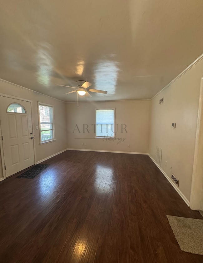Photo - 815 N Ridge Ave