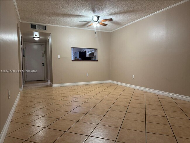 Photo - 10865 SW 112th Ave Unidad 105