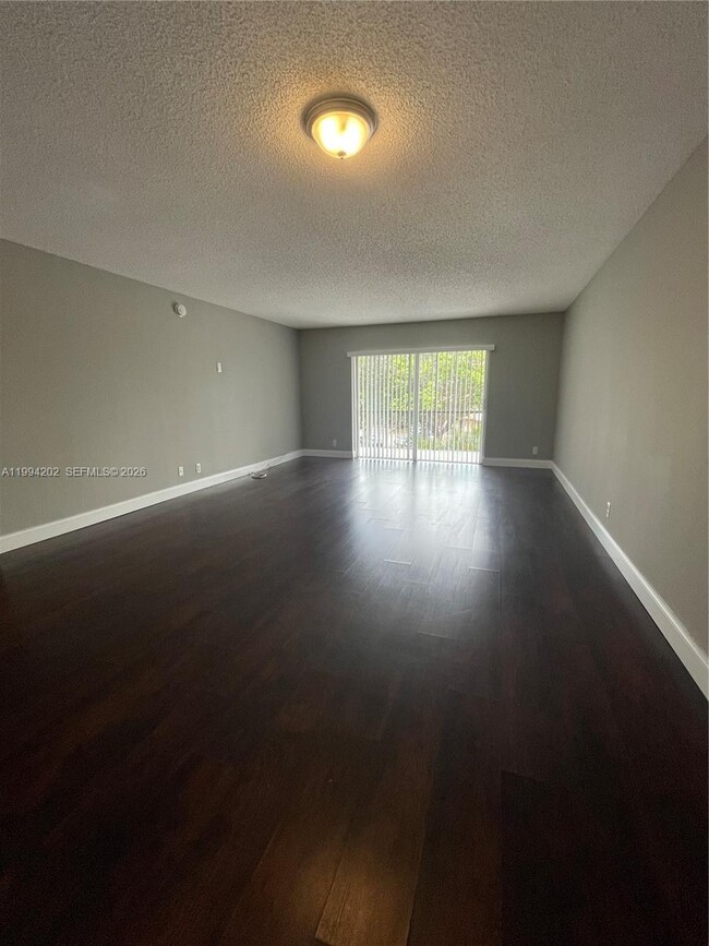 Photo - 5961 N Falls Cir Dr Unit 309