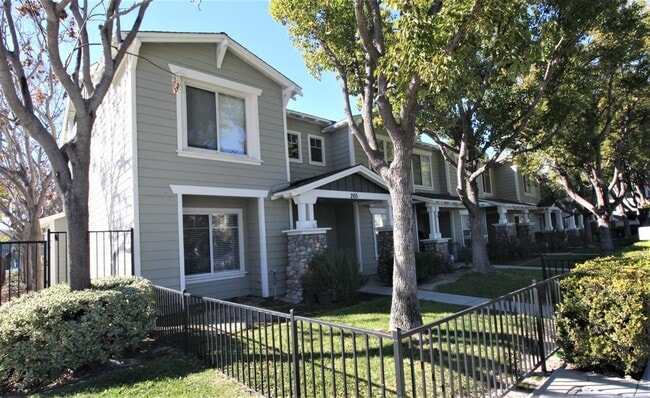 Photo - 265 S Olive St