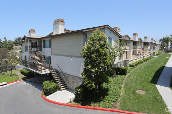 The Vista at Laguna - The Vista at Laguna Apartments