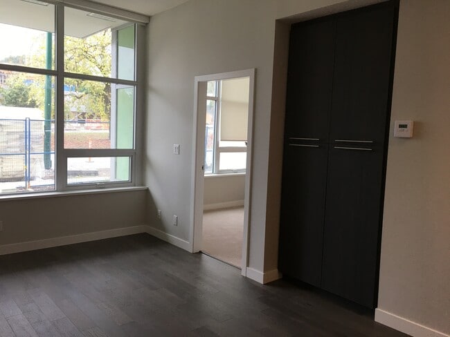 Photo - 4963-4963 Cambie St