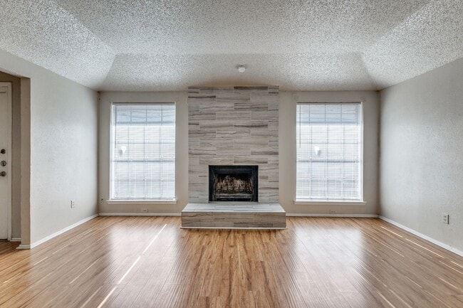 Photo - 7406 Amherst Dr Unit B