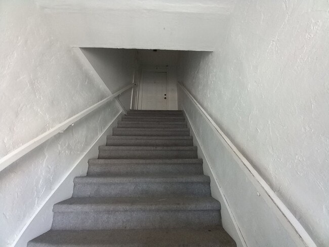 Photo - $650 - 1 Bedroom 1 Bath Apartment - Heart of the City Unit APT 1