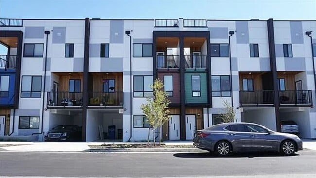Building Photo - 4201 S Holden St Rental