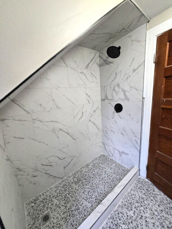 Photo - 848 Smith St Unit 3