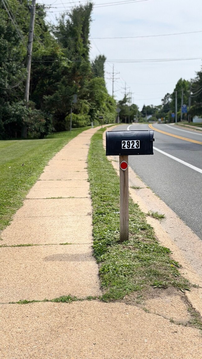 Mail Box - 2923 Shipley Rd