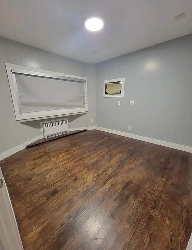 Photo - 676 E 5th St Unit 1